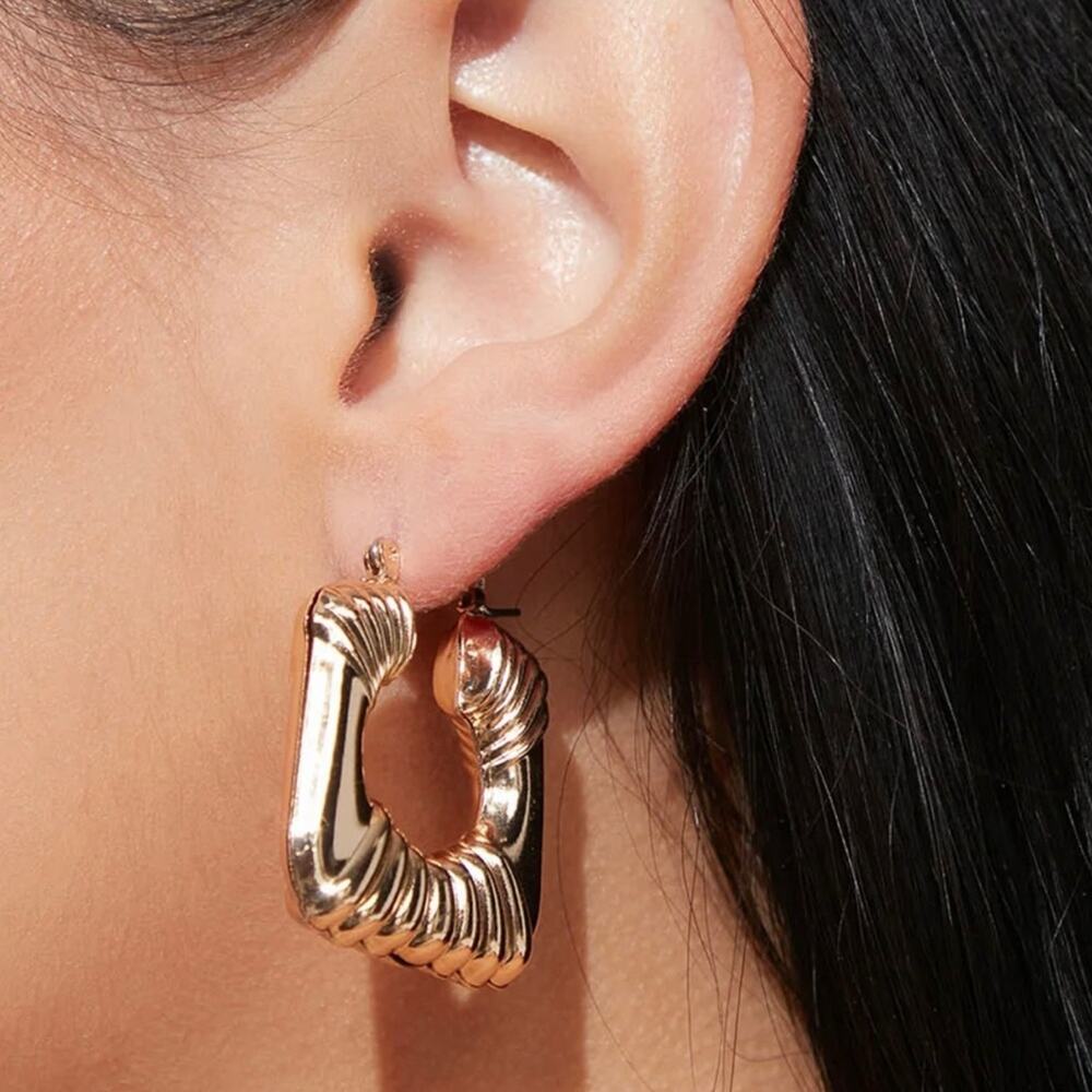 Fashion Nova “Don’t Test Me” Gold Chunky Square Hoop Earrings NWT